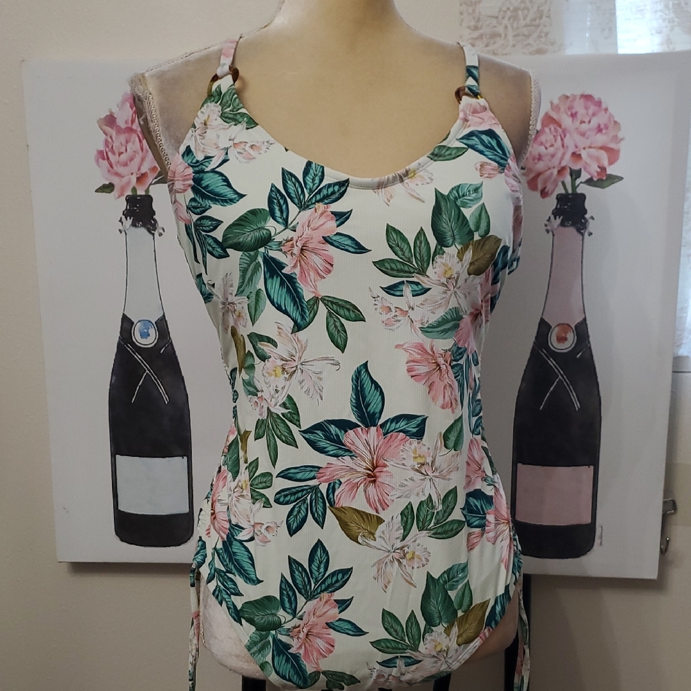 Palisades Beach Club Swimsuit Size L